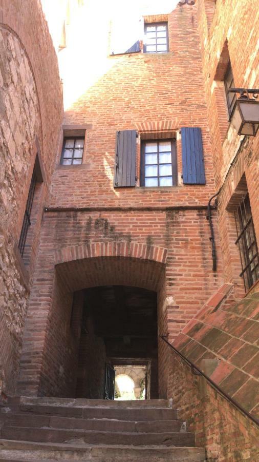Appartement dans le cloître Saint Salvy à Albi. Esterno foto